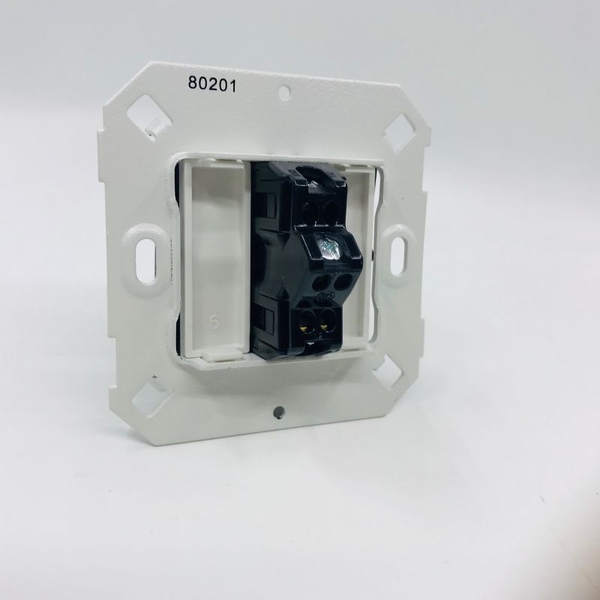 Module Công tắc đơn 16A 2 chiều (Black) V8 80201-26